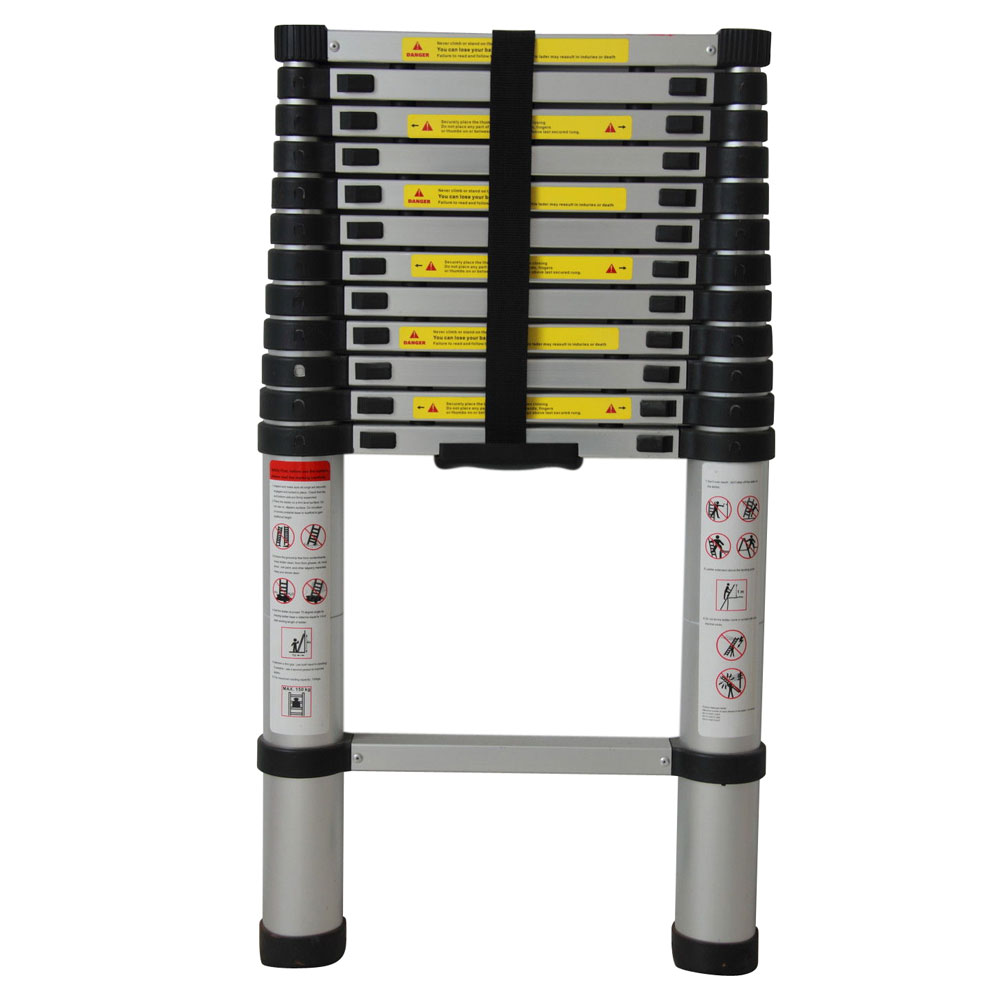 Water pollution caused by oil refineries image